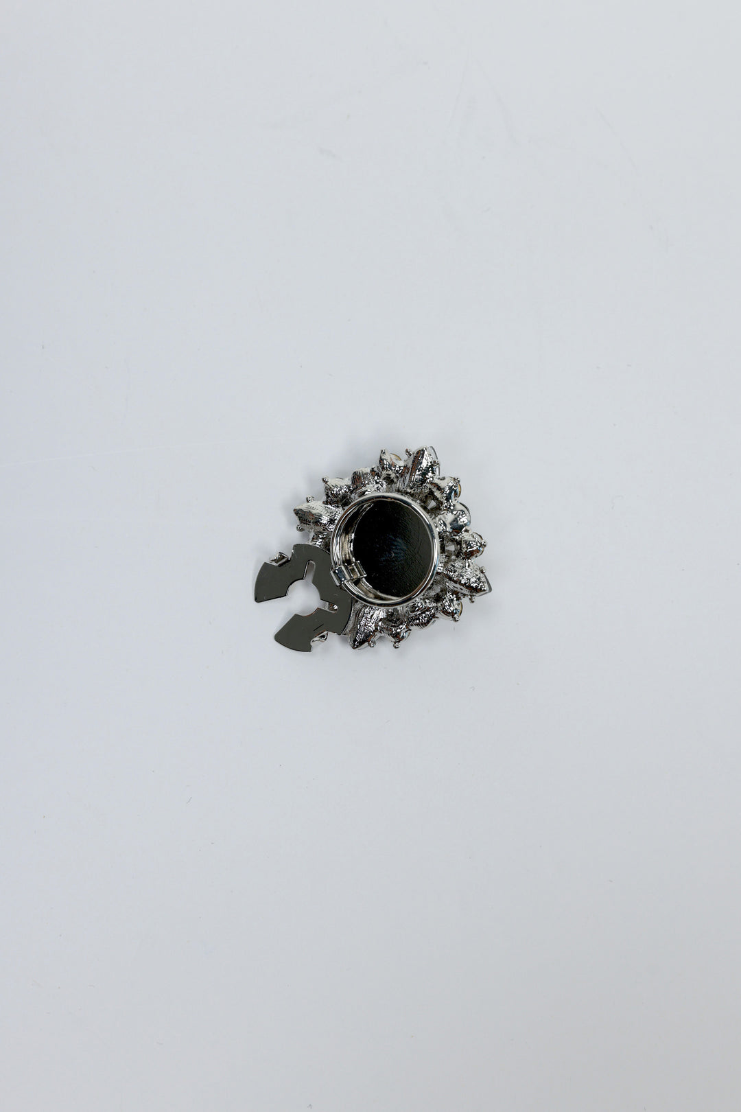 Black Crystal Pearl Flower Button