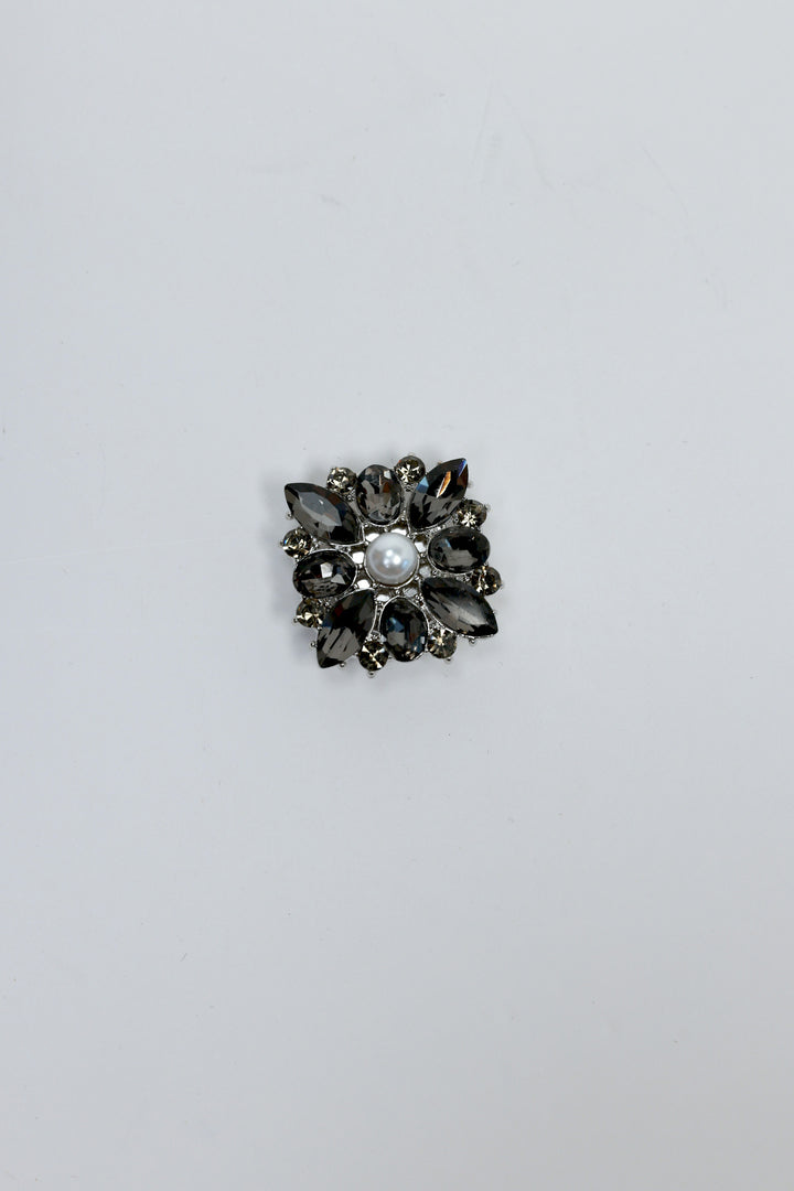Black Crystal Pearl Flower Button