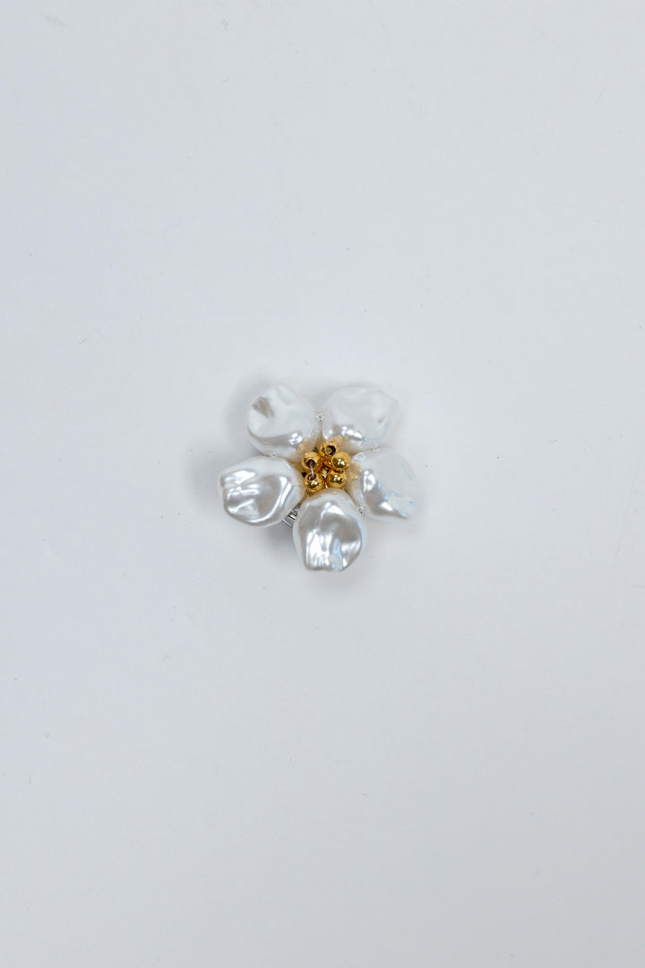 Pearl Petal Flower Button