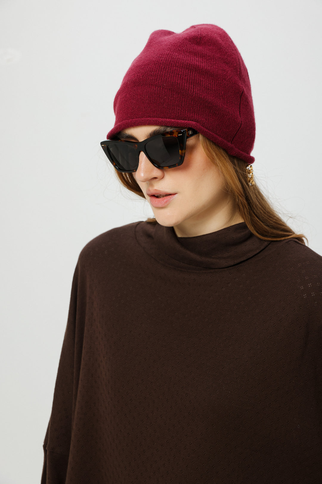כובע ביני אדום לאישה Wine Beanie