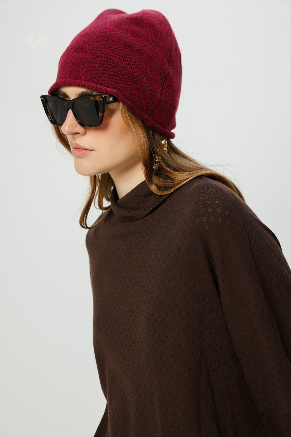 כובע ביני בצבע אדום יין לנשים Wine Beanie
