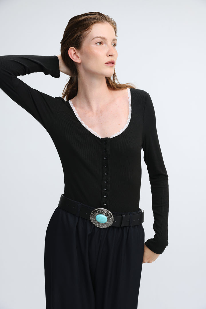 Associate Black/White Shirt