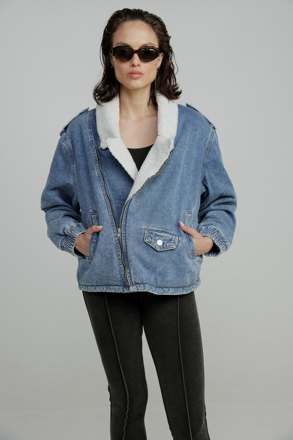 ג'קט ג'ינס לנשים עם שני כיסים קדמיים Regent Blue Denim Jacket