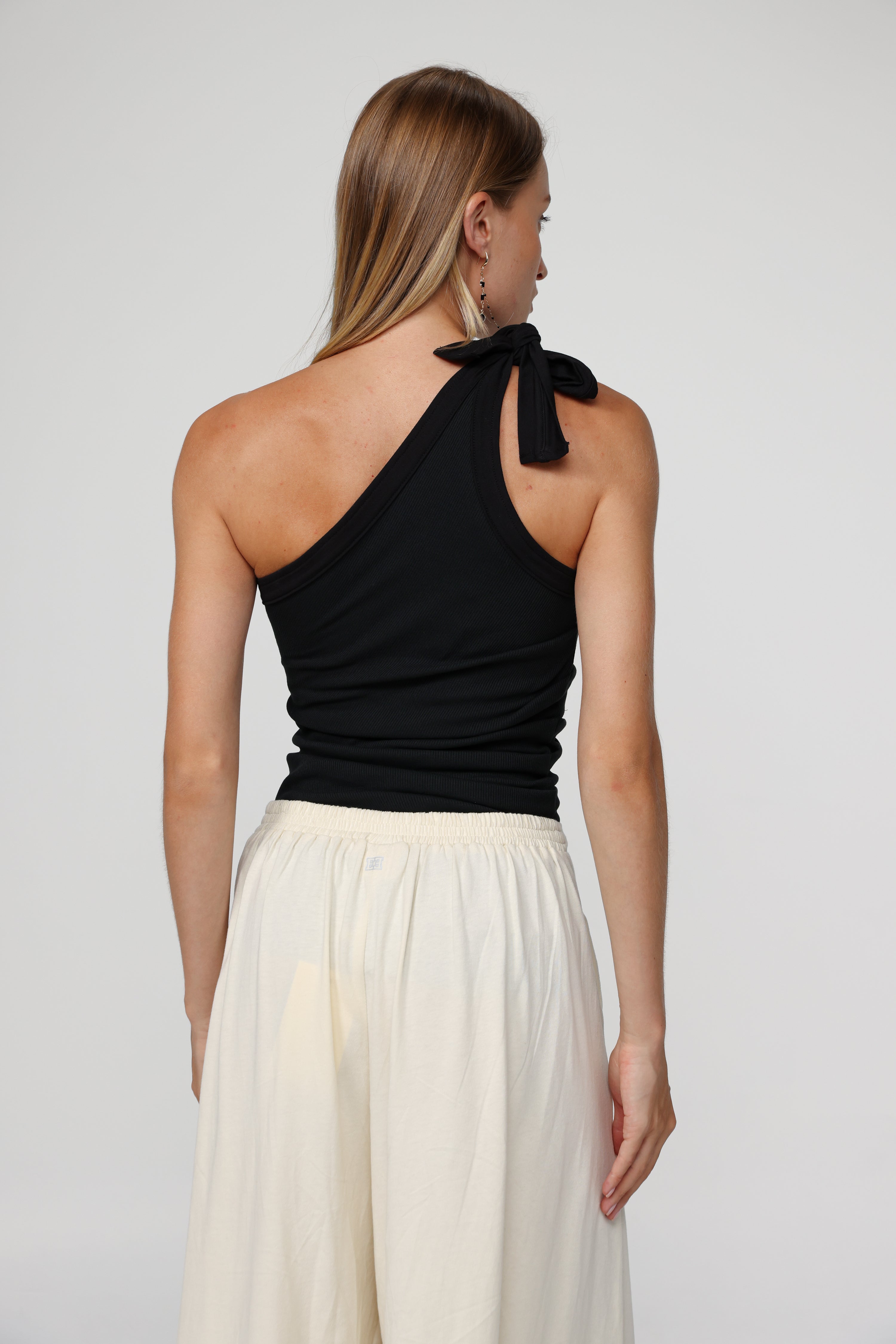Tie Black One Shoulder Top – SEESTARZ