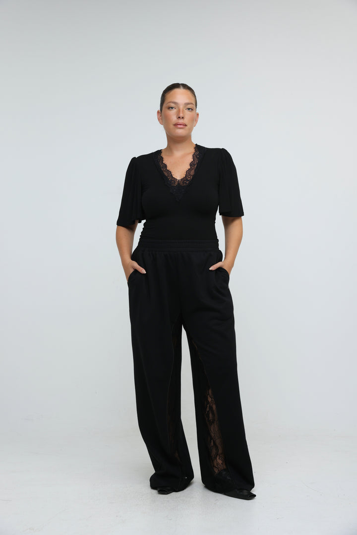 Geppetto Black Bottoms