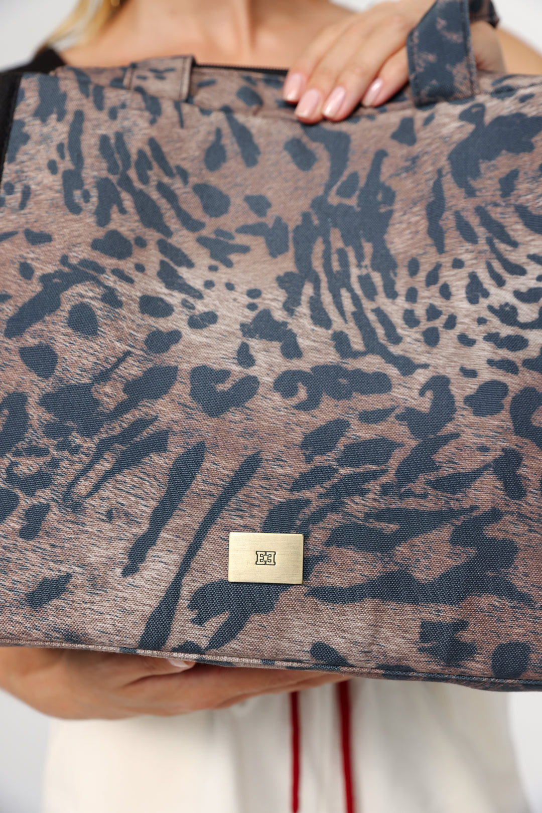 תיק אוכל מנומר עם בטנה קלה לניקוי Leopard Lunchbag