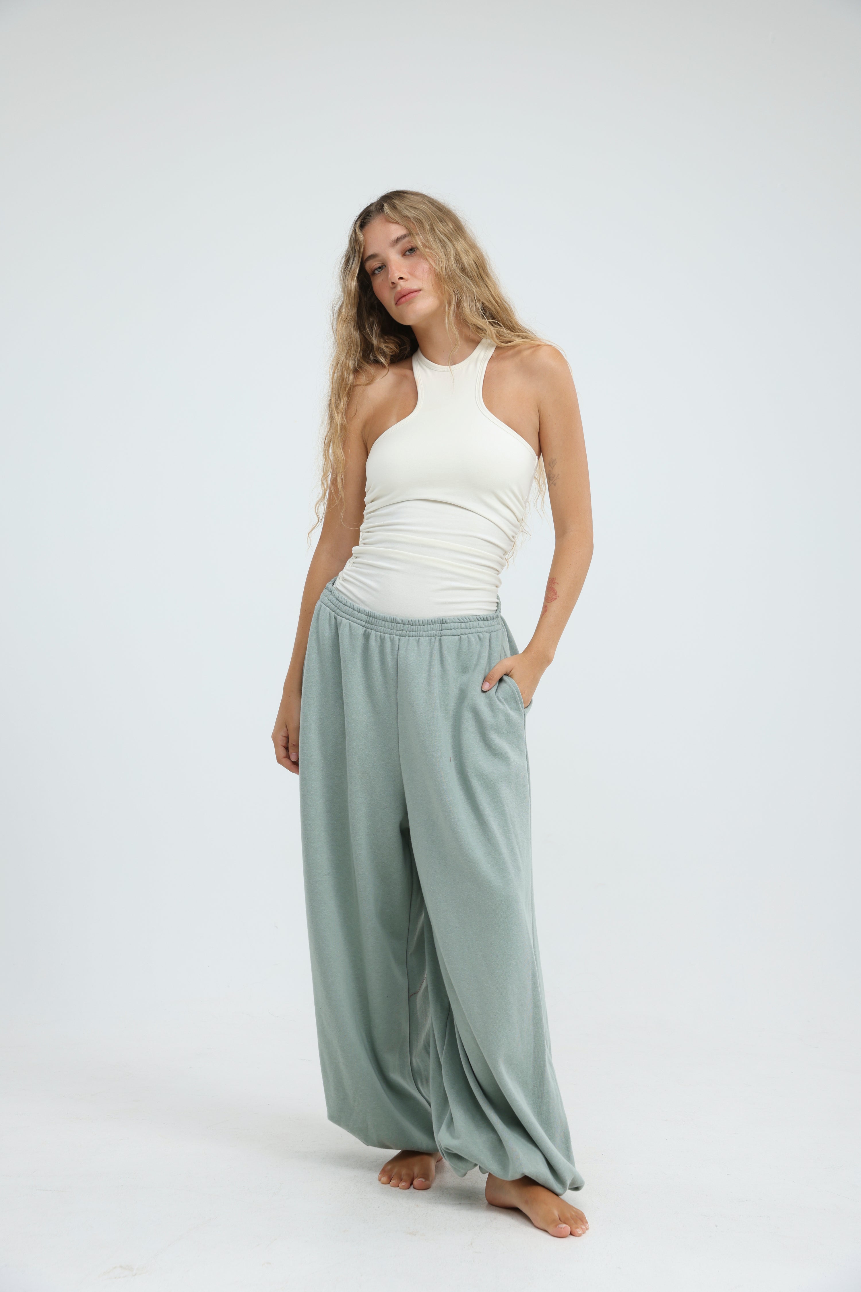 Clean44 Cream Tank – SEESTARZ
