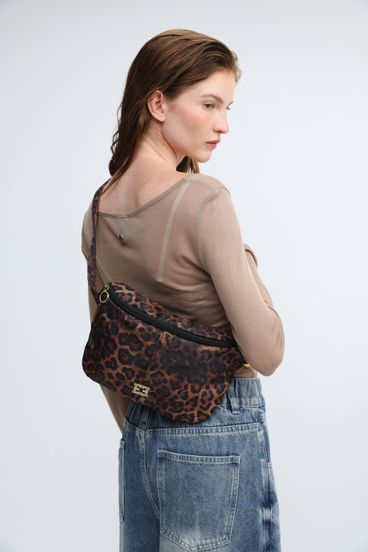 Heart Buckle Leopard Belt Bag