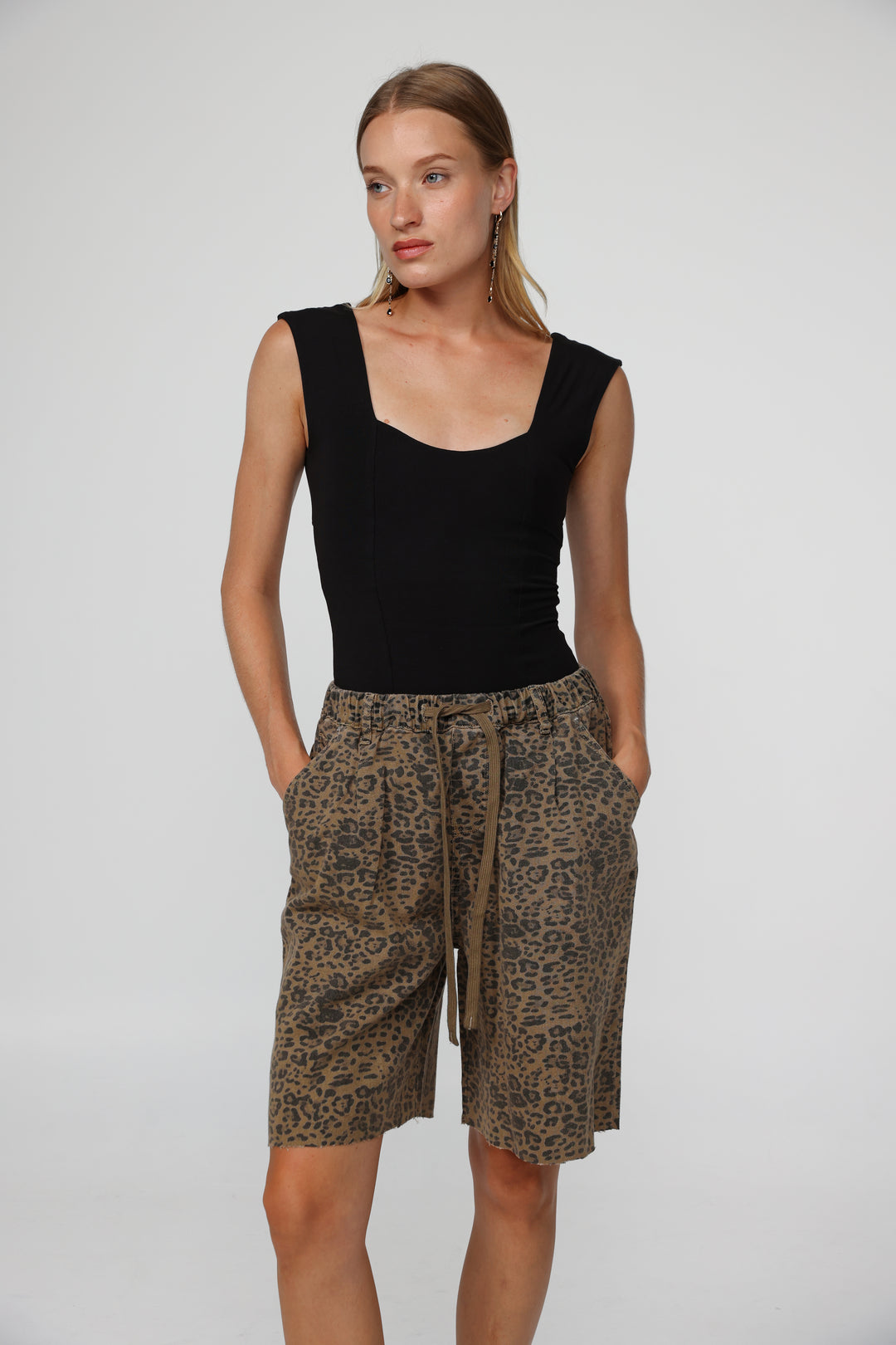 מכנס ג'ינס מנומר קצר מידה XS Sheinkin Leopard Denim Shorts