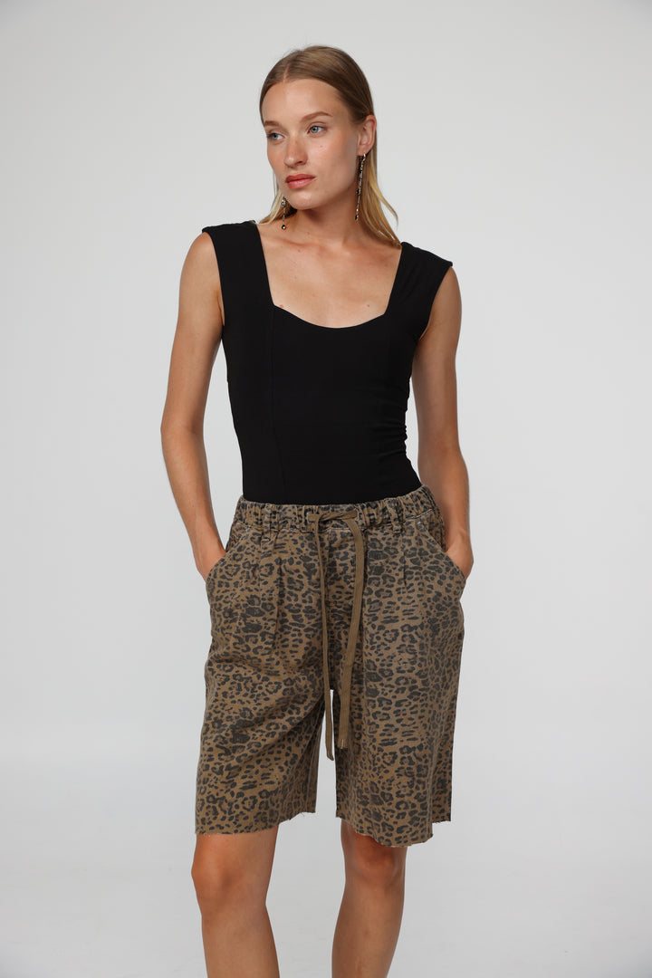 מכנס ג'ינס מנומר קצר מידה XS Sheinkin Leopard Denim Shorts