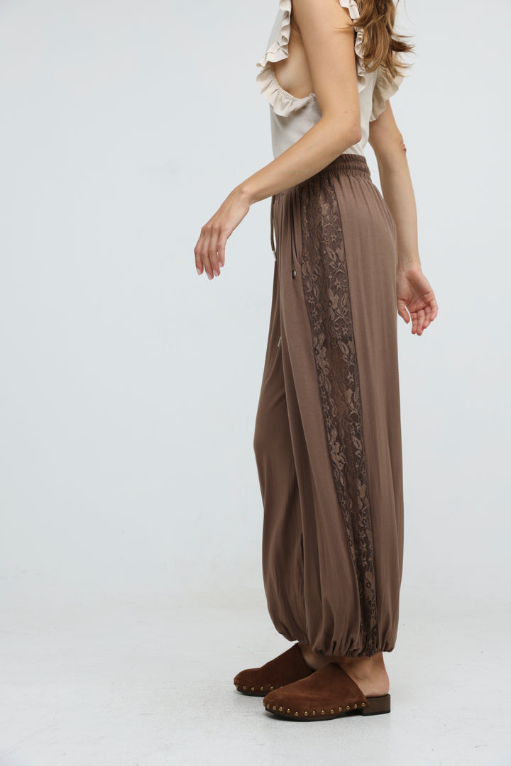 Wander Brown Joggers