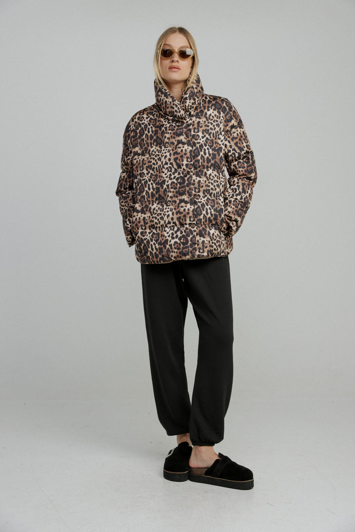 מעיל מנומר נשים Quilted Leopard Coat