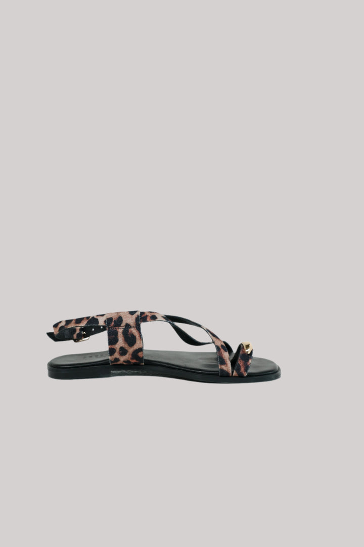 סנדלים מנומרות DNA No.25 Leopard Sandals