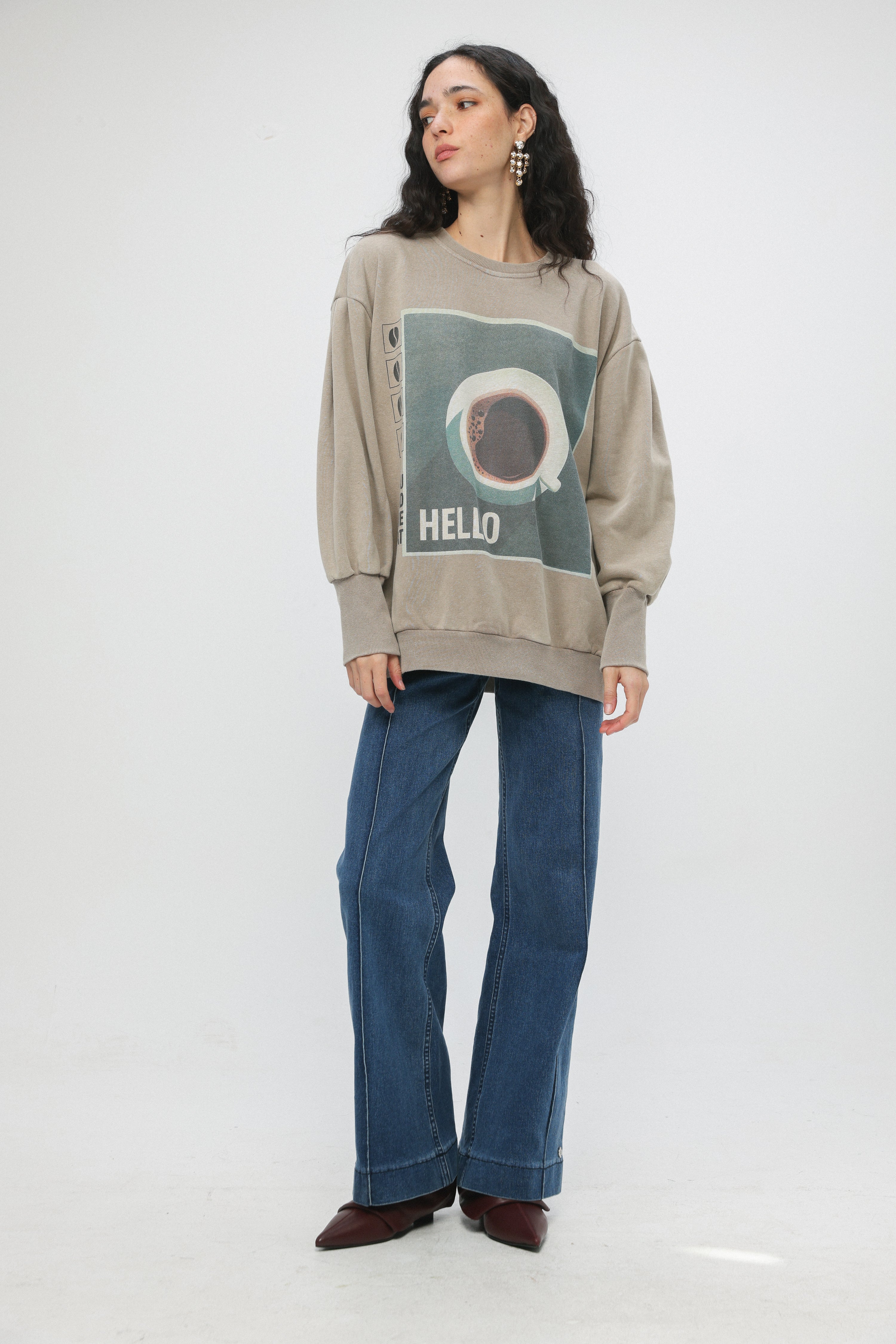 Hello Mocha Sweatshirt – SEESTARZ