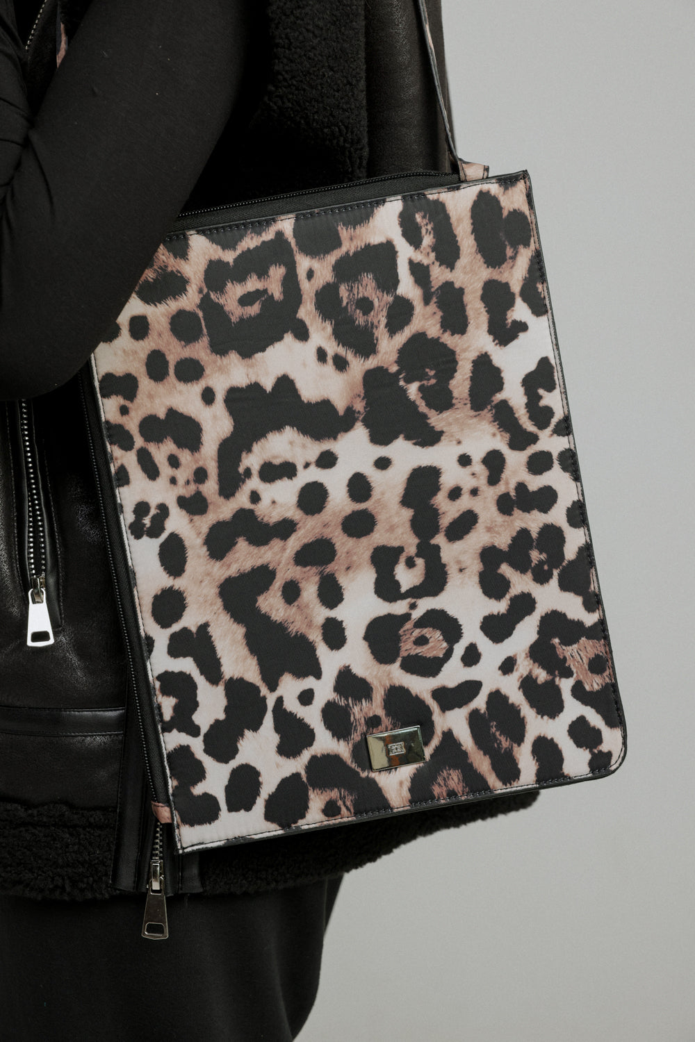 תיק מנומר קל ועמיד למחשב Leopard Laptop Bag