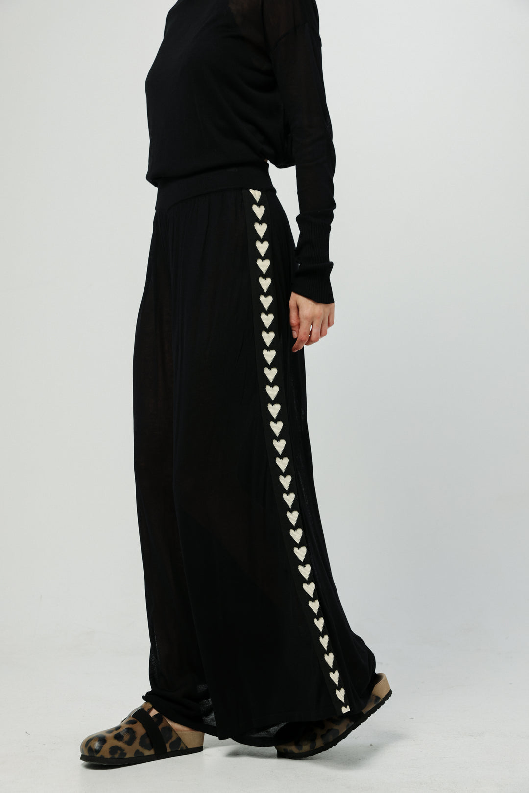 Moment Black/Hearts Wide-Leg Bottoms