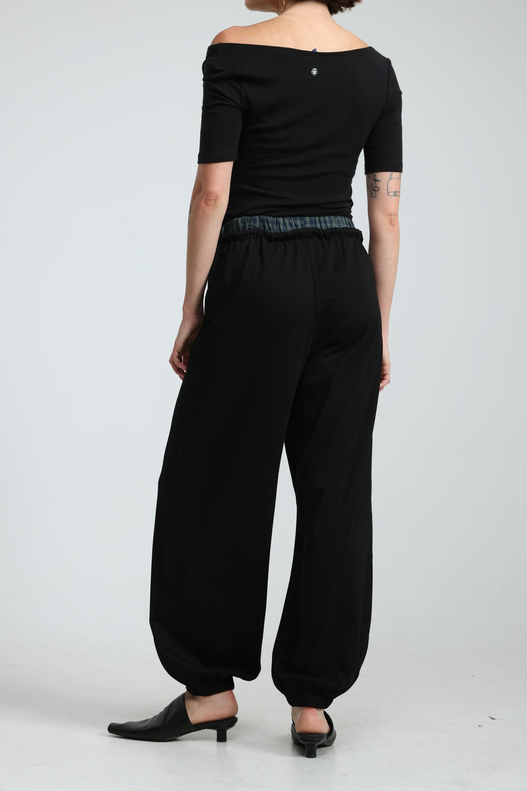 Vibes Black Joggers