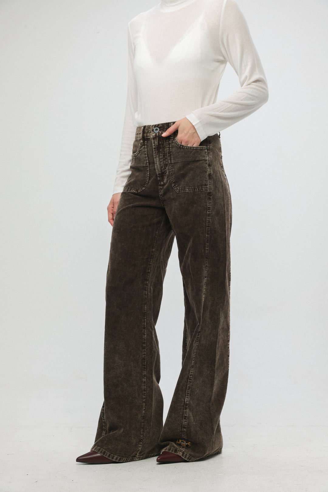 מכנסי קורדרוי חומים 546 Brown Corduroy Denim