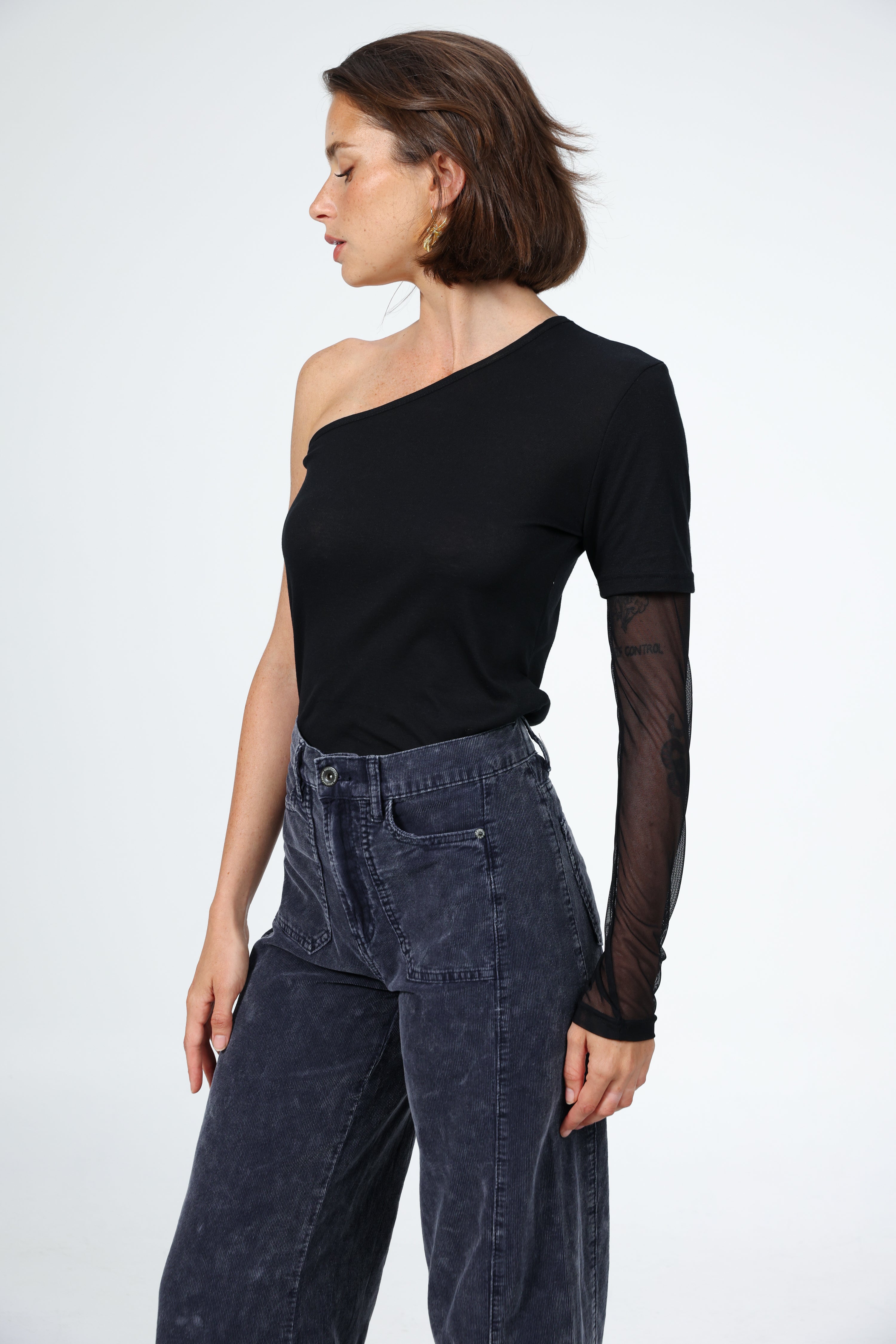 Attached Black One-Shoulder Top – SEESTARZ