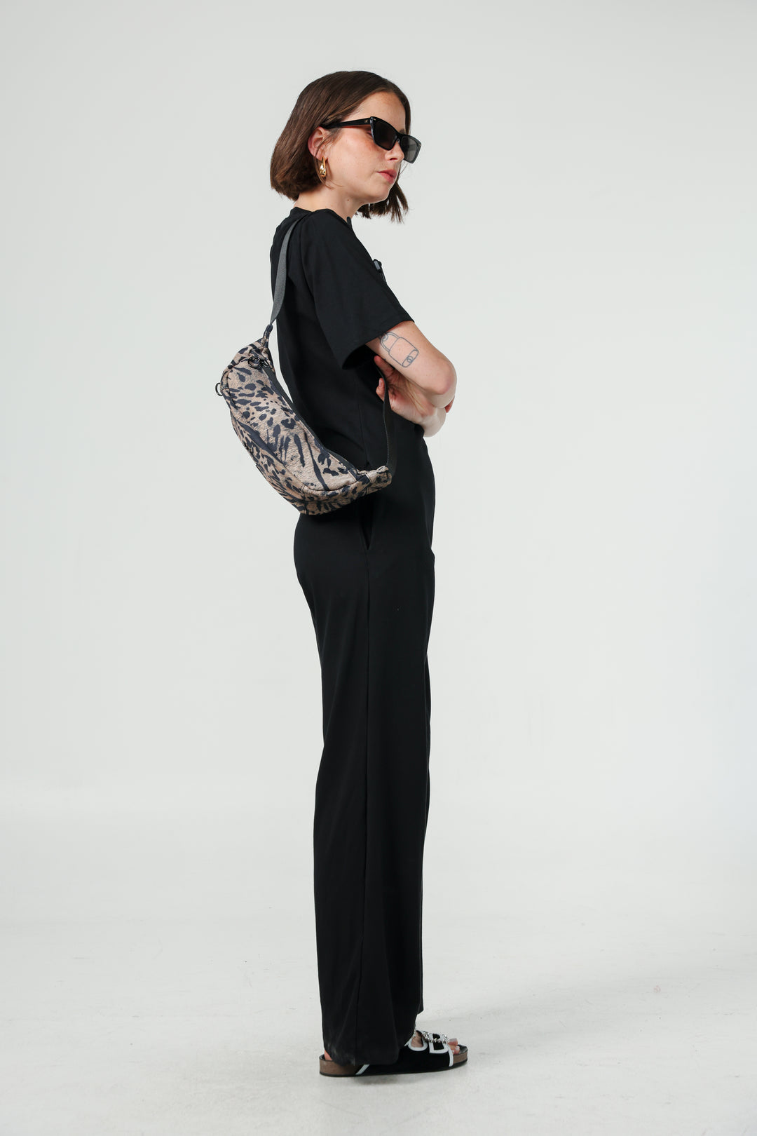 EE Light Leopard Belt Bag תיק חגורה בגוון מנומר בהיר