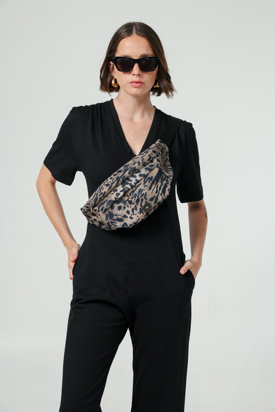 תיק חגורה מנומר EE Light Leopard Belt Bag 