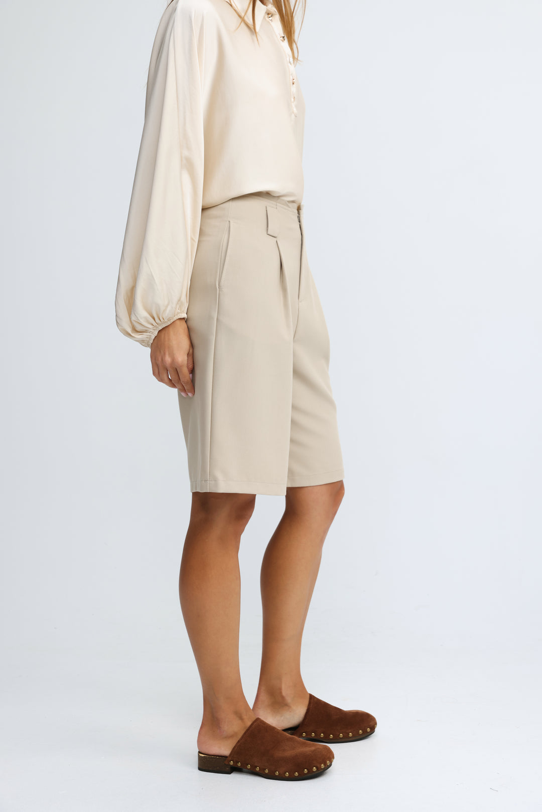 Pleated Tailored Beige Bermuda Shorts