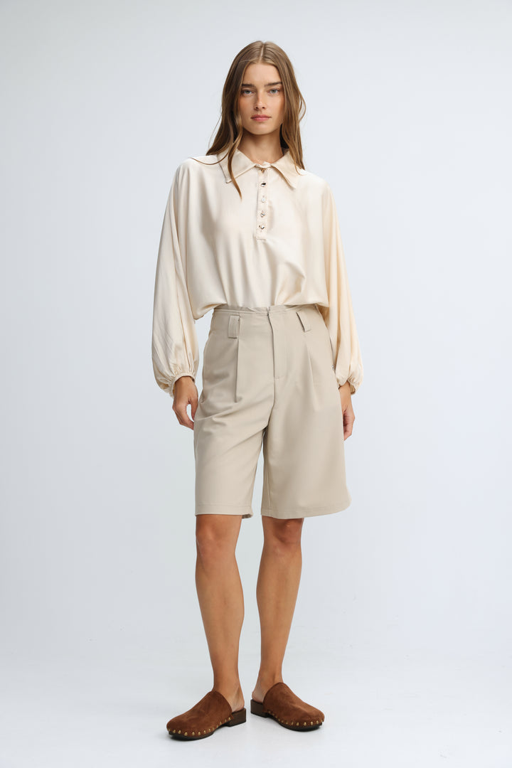 Pleated Tailored Beige Bermuda Shorts