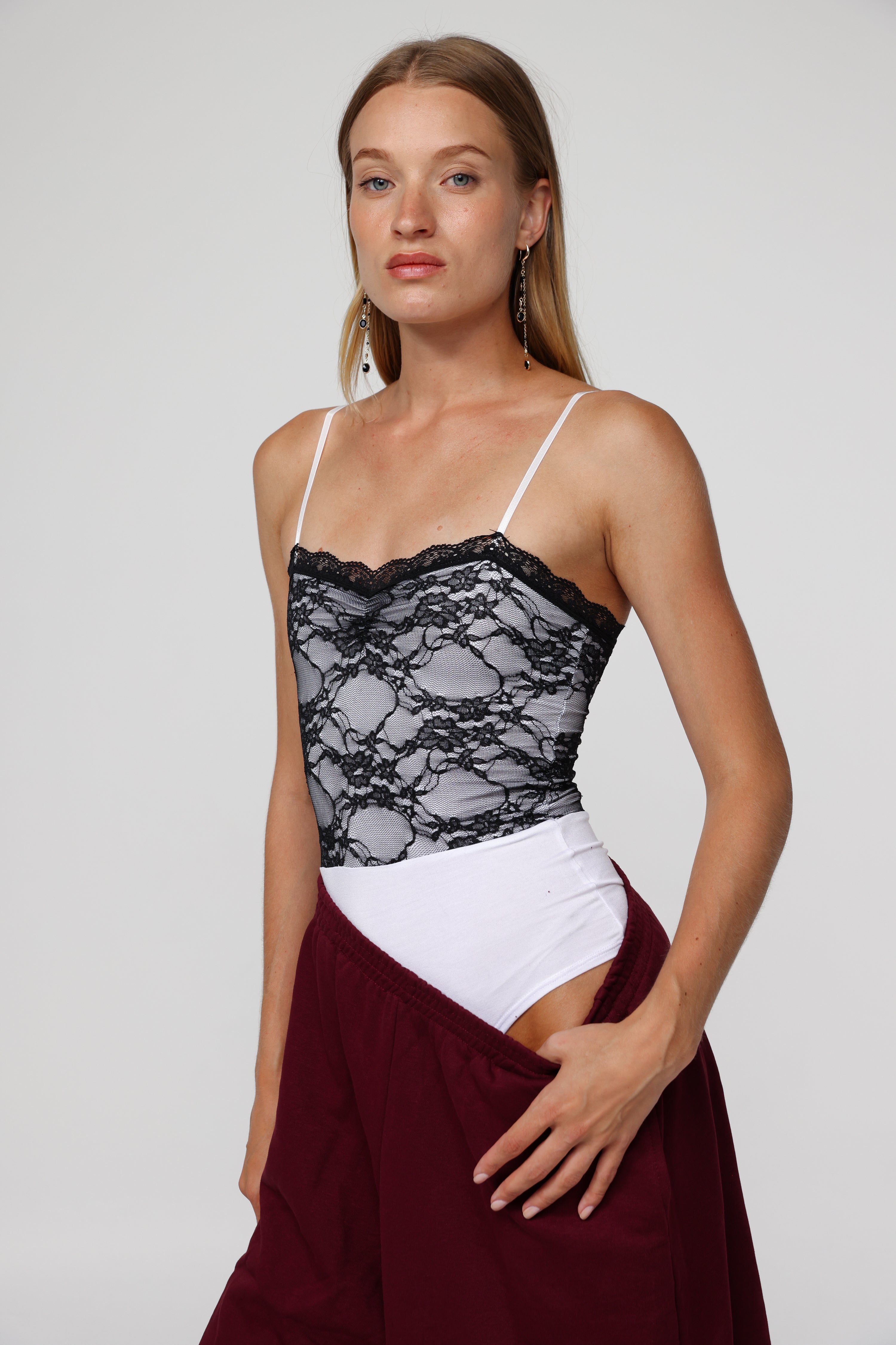 [OPEN YY] / ☆ 24SS LACE TRIM BODYSUIT / WHITE Wholesale Sexy Ultra-versatile Lace Bodysuit