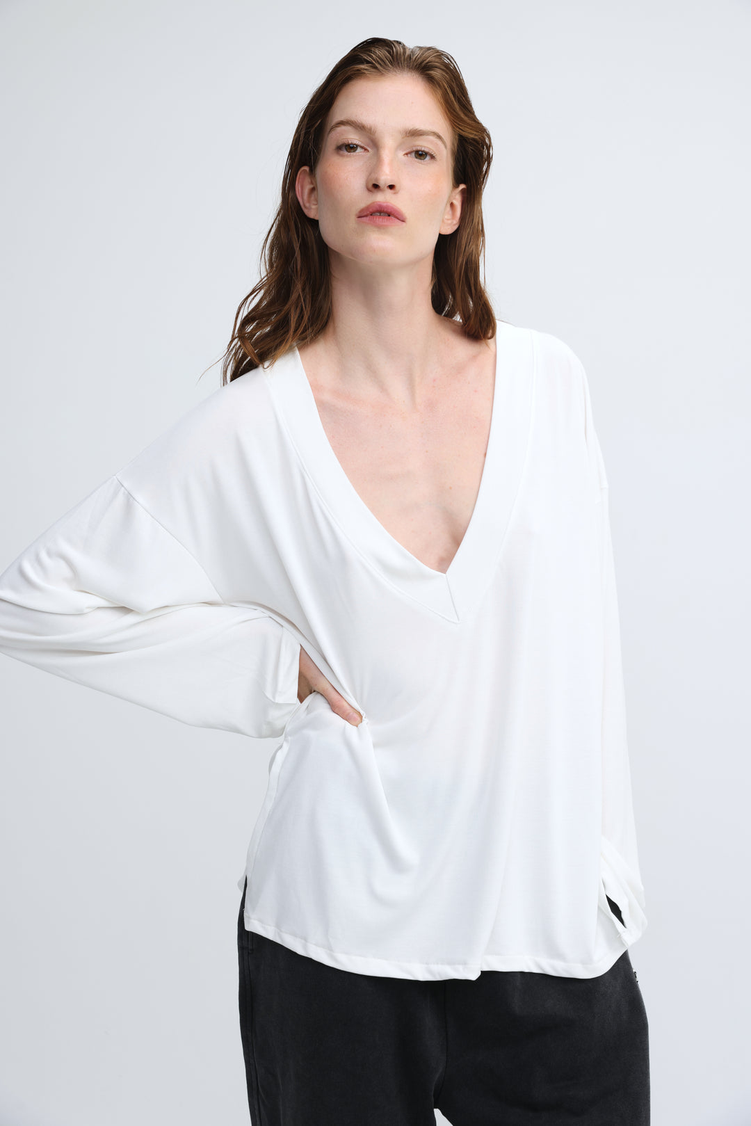 Clean62 White V Shirt