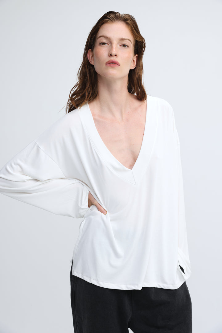 Clean62 White V Shirt