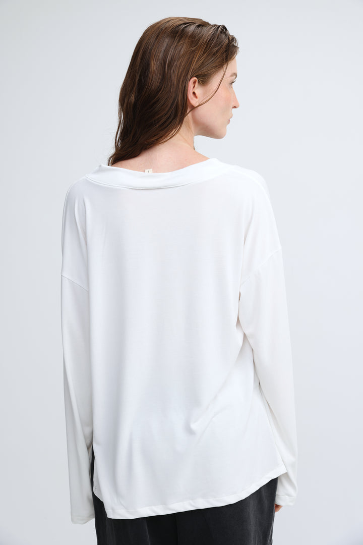 Clean62 White V Shirt