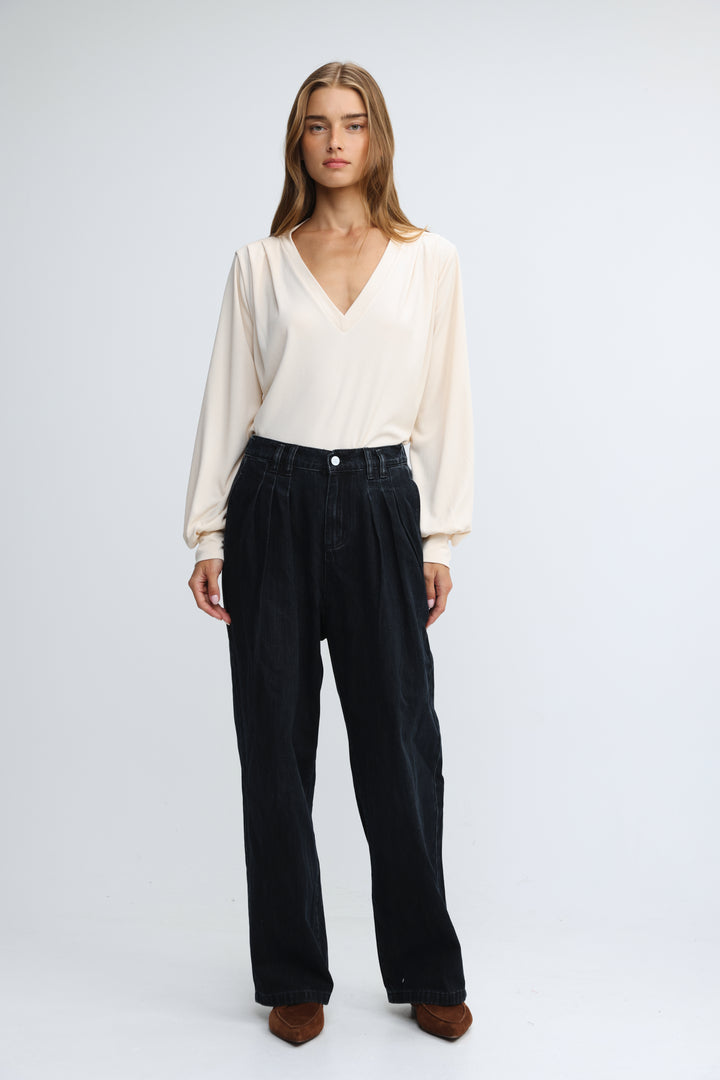 Just V Cream Shirt