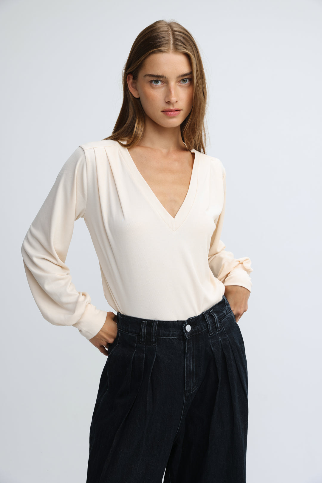 Just V Cream Shirt