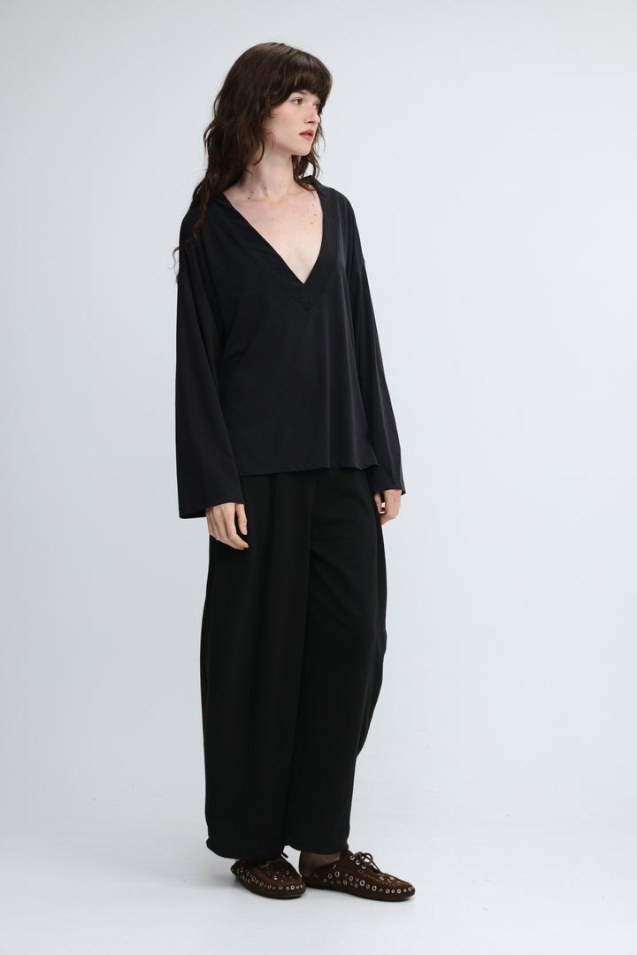 Clean62 Black V Shirt