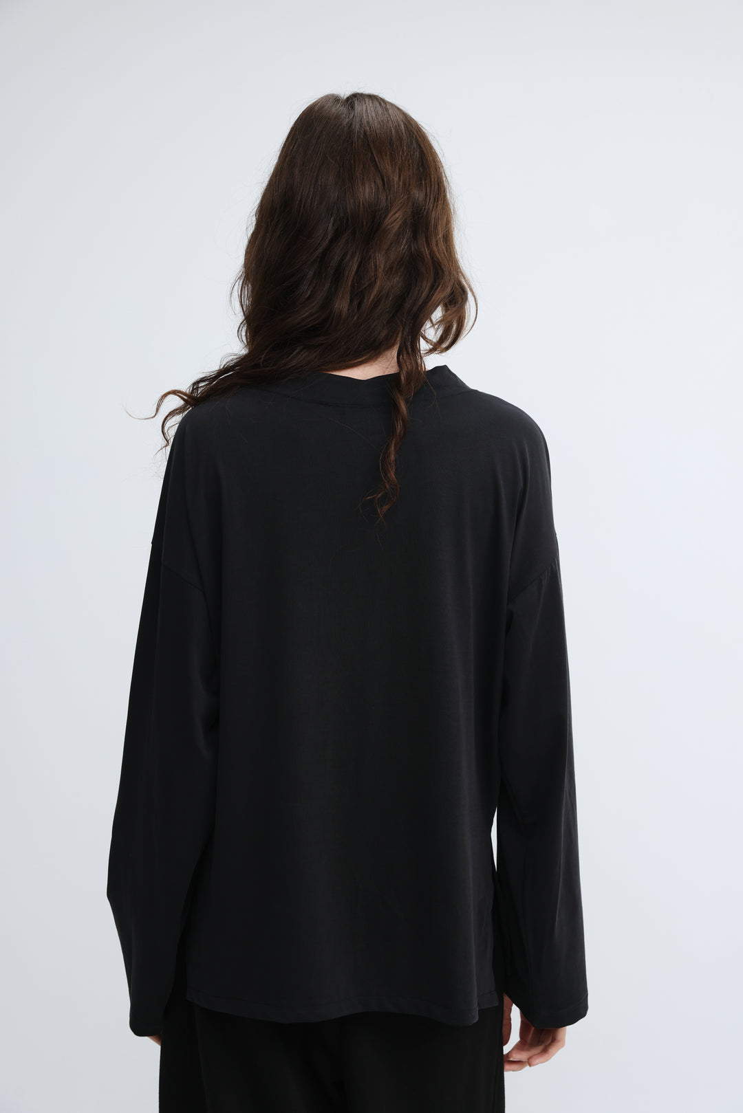 Clean62 Black V Shirt