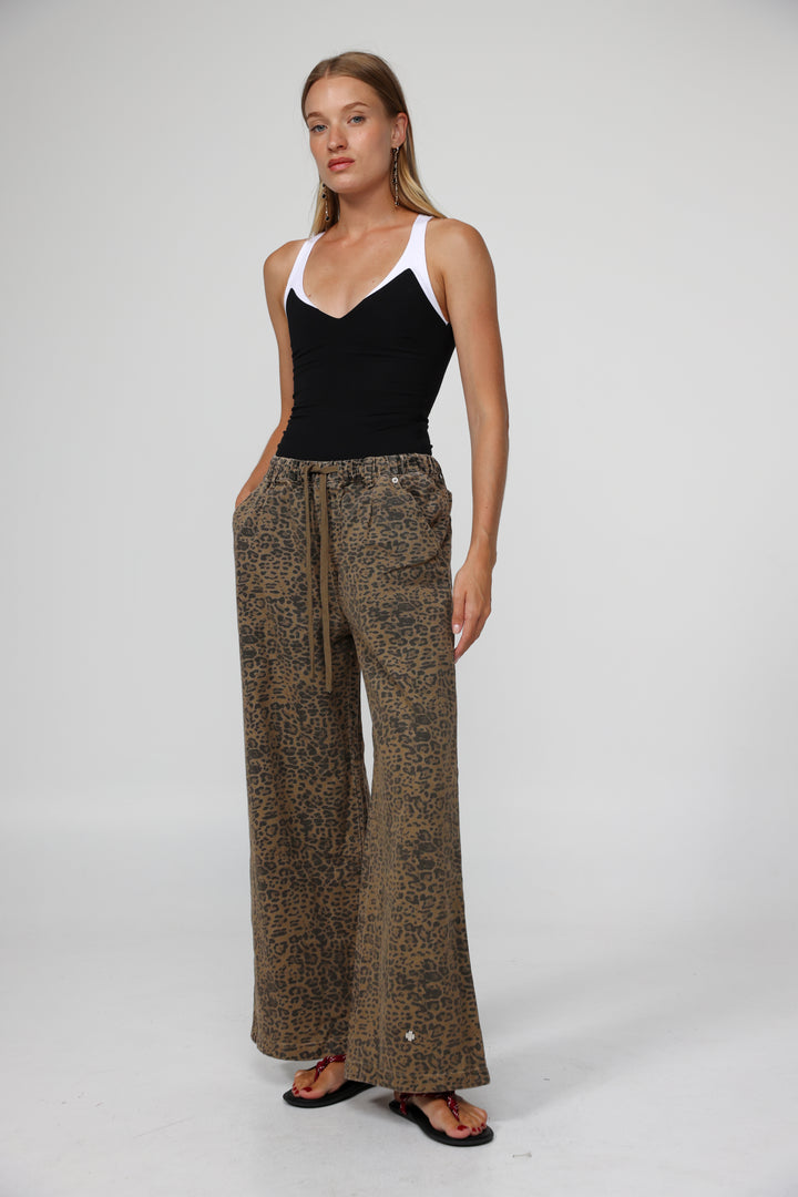 Sheinkin Leopard Wide Denim