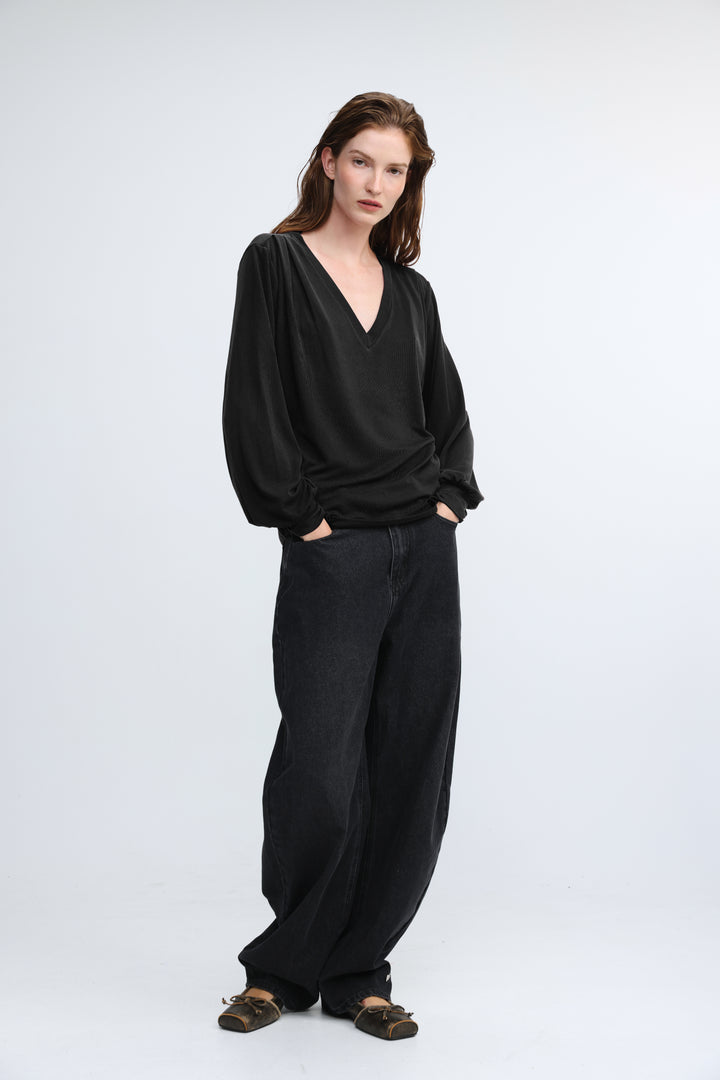 Just V Black Shirt