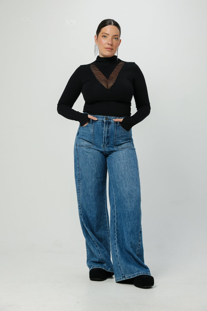 Minimal Black Shirt