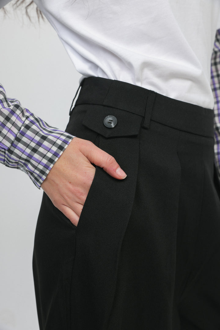 Adjust Black Bottoms