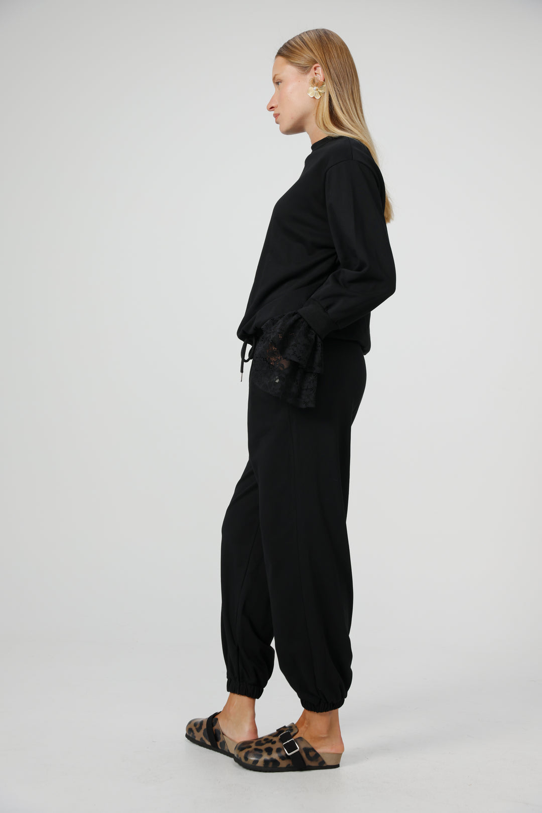 Drifting Black Sweatshirt