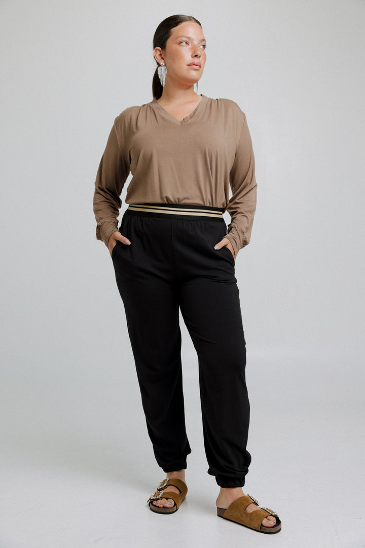 Jump Leopard Joggers