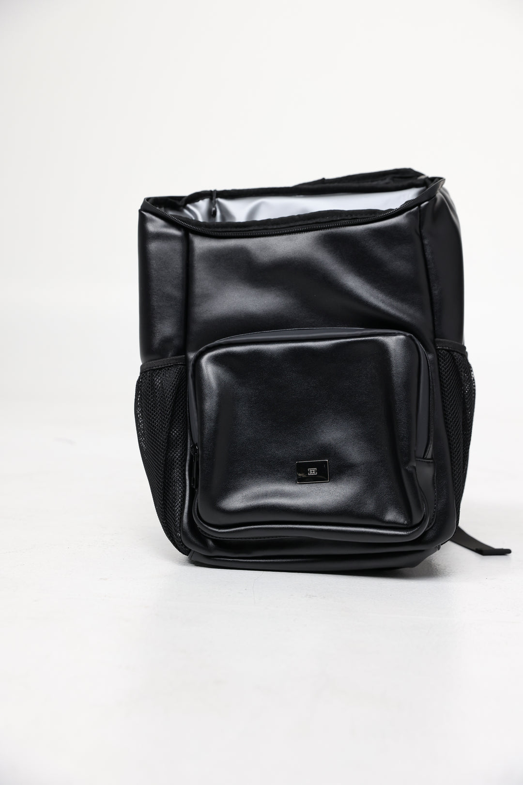 תיק שחור 100% עור איכותי Black Leather Backpack