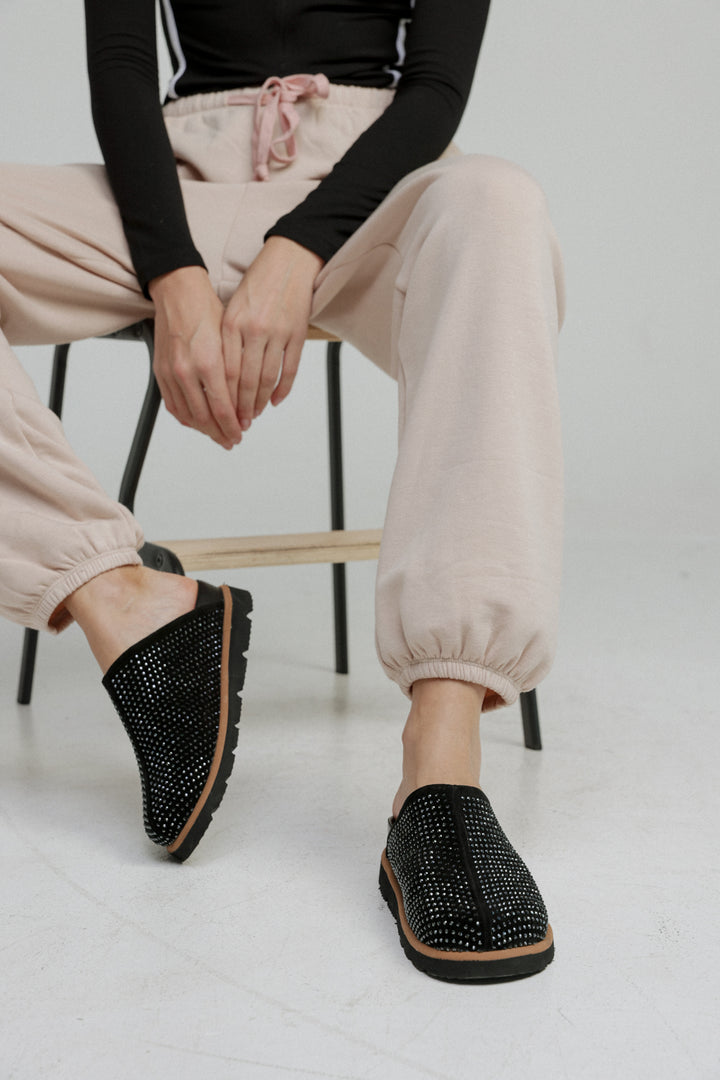 DNA No.20 Black Mules