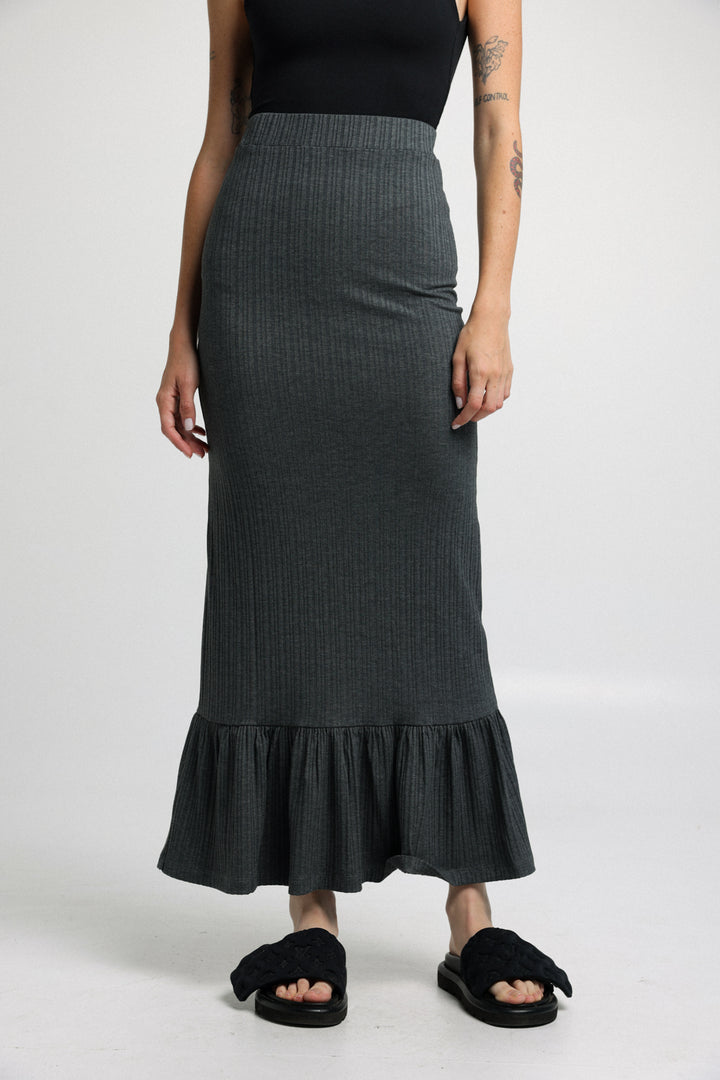 Maxi Grey Skirt חצאית נשים ארוכה יפה בצבע אפור