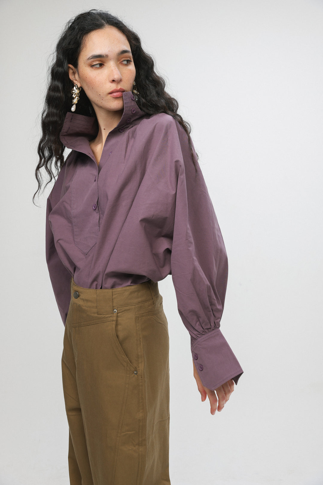 Volume Plum Balloon Blouse