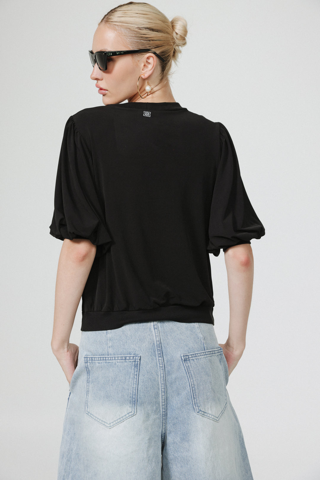 Wonder Black T-Shirt