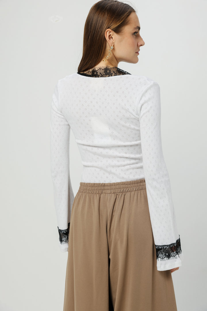 Winterlight White/Black Shirt