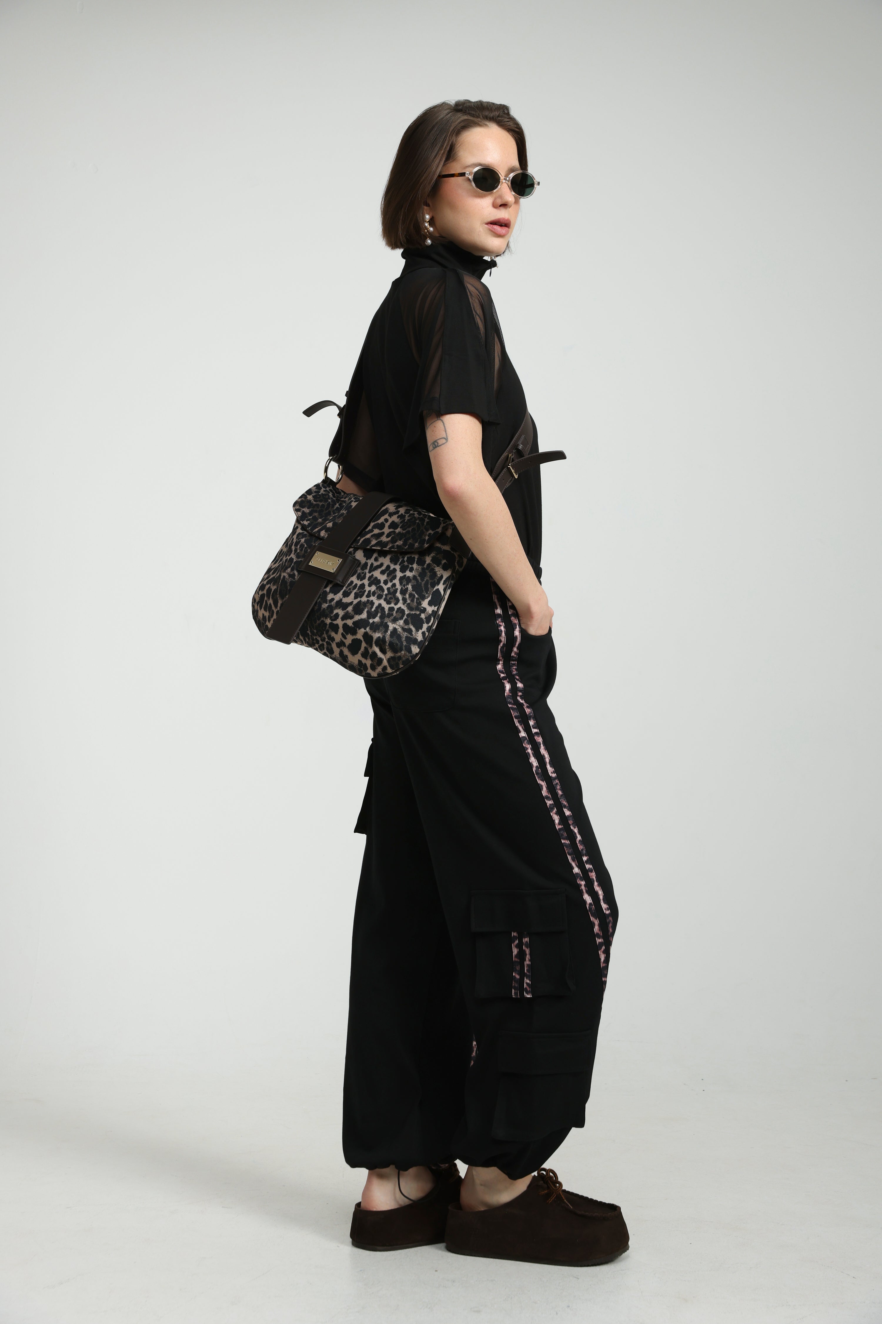 תיק צד מנומר Art Leopard Bag – SEESTARZ