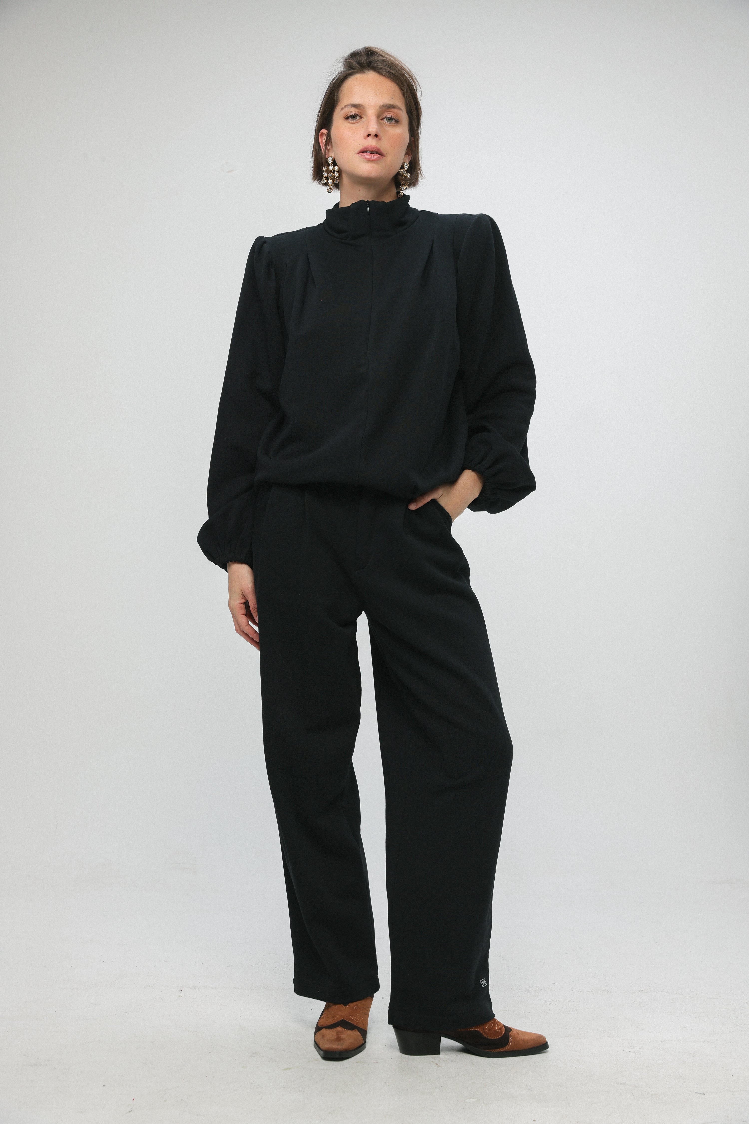 Hybrid Black Sweatshirt – SEESTARZ