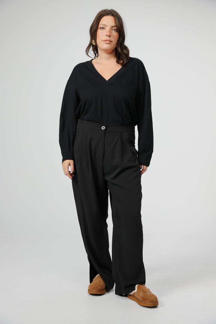 Clean05 Black V Shirt